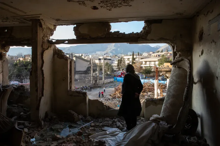 خشونت و مدنیت: در باب حدود انسان‌شناسی سیاسی